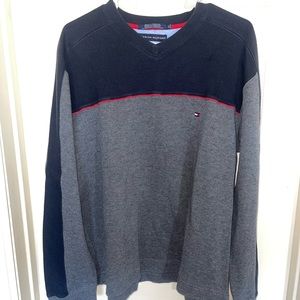 Tommy Hilfiger Men's Black Gray V Neck XL Sweater